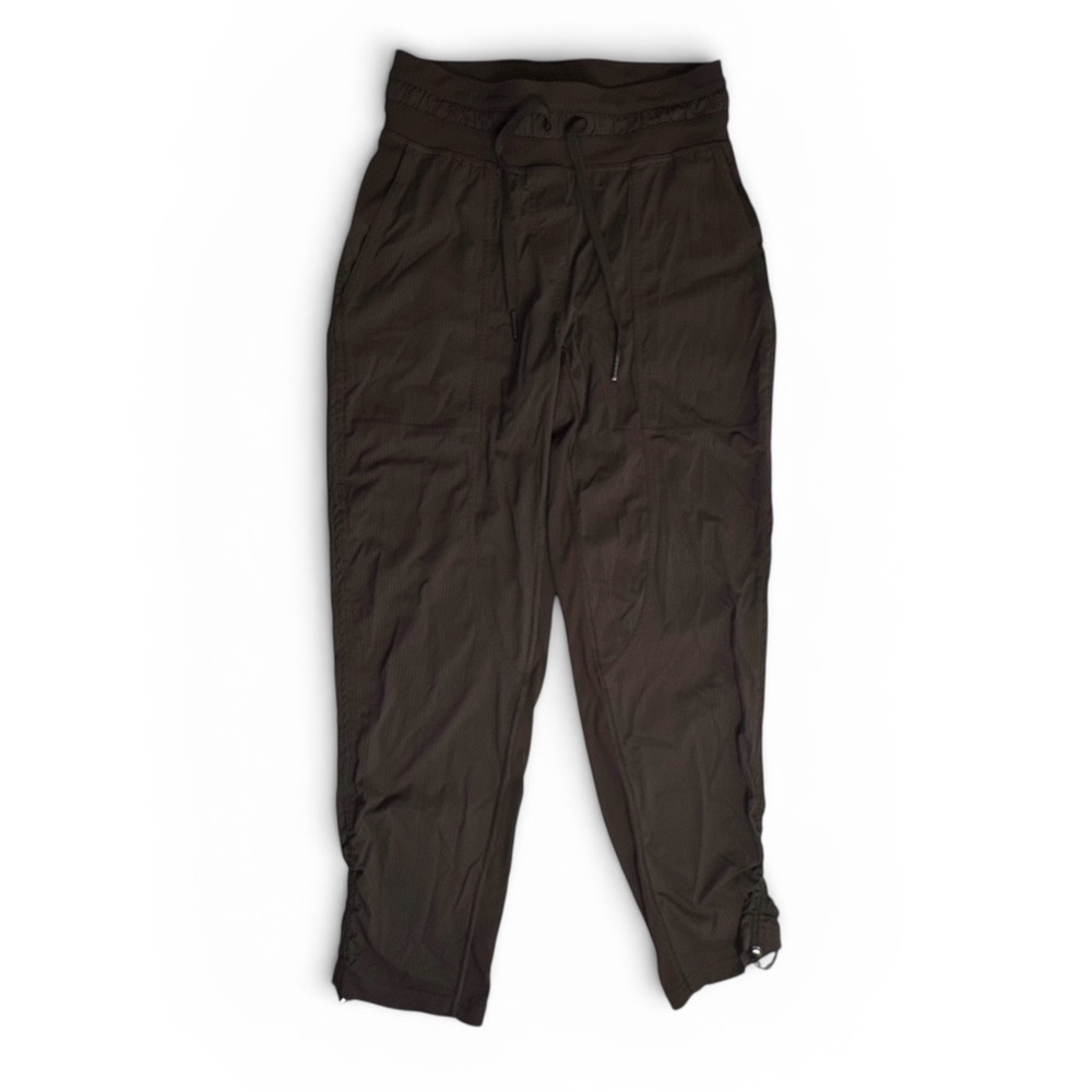 Lululemon Women's Size 2 Dance Studio Mid Rise Cropped Pant Espresso Athleisure